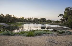 Countryside Grandeur with Private Lake and Tennis Court - Moorooduc, Australia