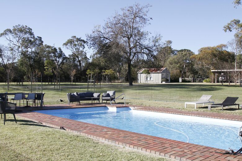 Countryside Grandeur with Private Lake and Tennis Court - Moorooduc, Australia