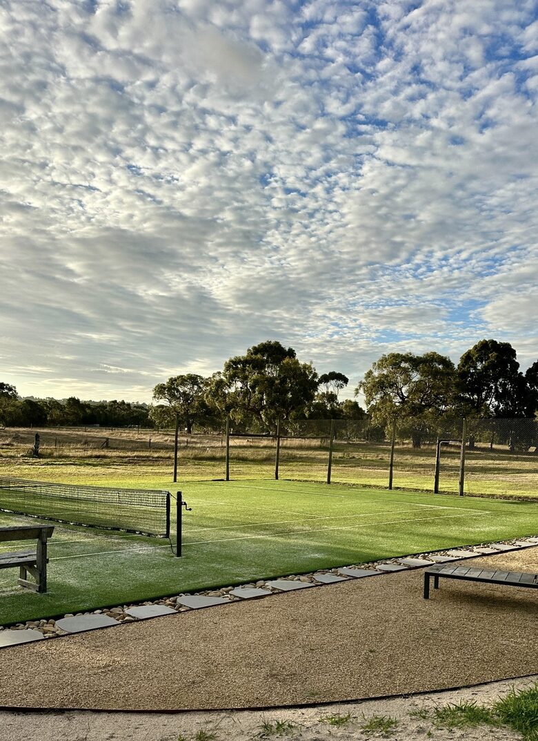 Countryside Grandeur with Private Lake and Tennis Court - Moorooduc, Australia