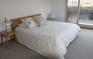 Countryside Grandeur with Private Lake and Tennis Court - Moorooduc, Australia