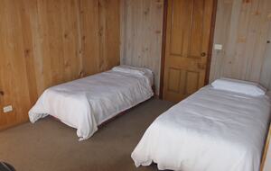 Countryside Grandeur with Private Lake and Tennis Court - Moorooduc, Australia