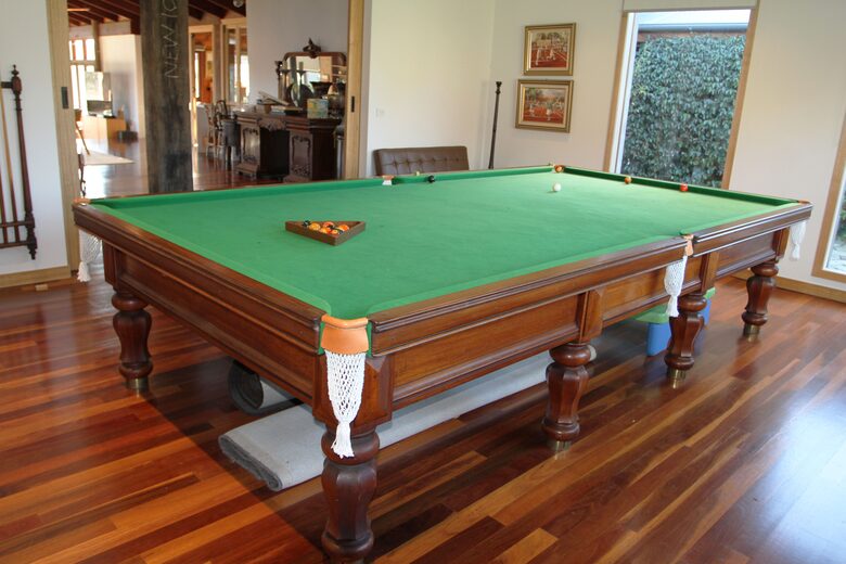 Countryside Grandeur with Private Lake and Tennis Court - Moorooduc, Australia