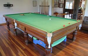 Countryside Grandeur with Private Lake and Tennis Court - Moorooduc, Australia