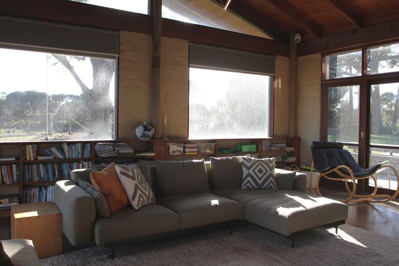 Countryside Grandeur with Private Lake and Tennis Court - Moorooduc, Australia