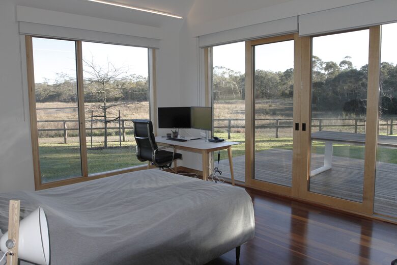 Countryside Grandeur with Private Lake and Tennis Court - Moorooduc, Australia