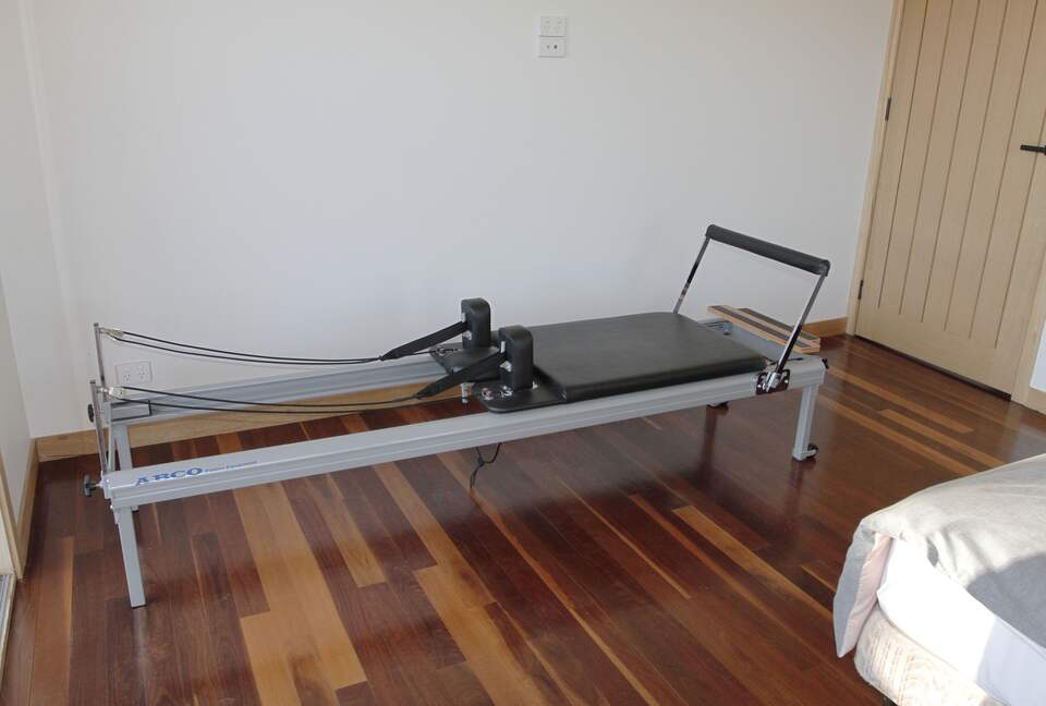 Countryside Grandeur with Private Lake and Tennis Court - Moorooduc, Australia