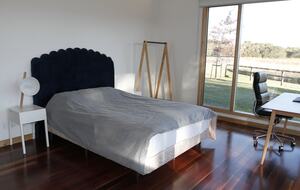 Countryside Grandeur with Private Lake and Tennis Court - Moorooduc, Australia