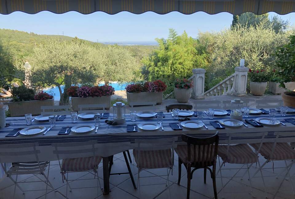 Refined Living with Riviera Views - Saint-Cézaire-sur-Siagne, France