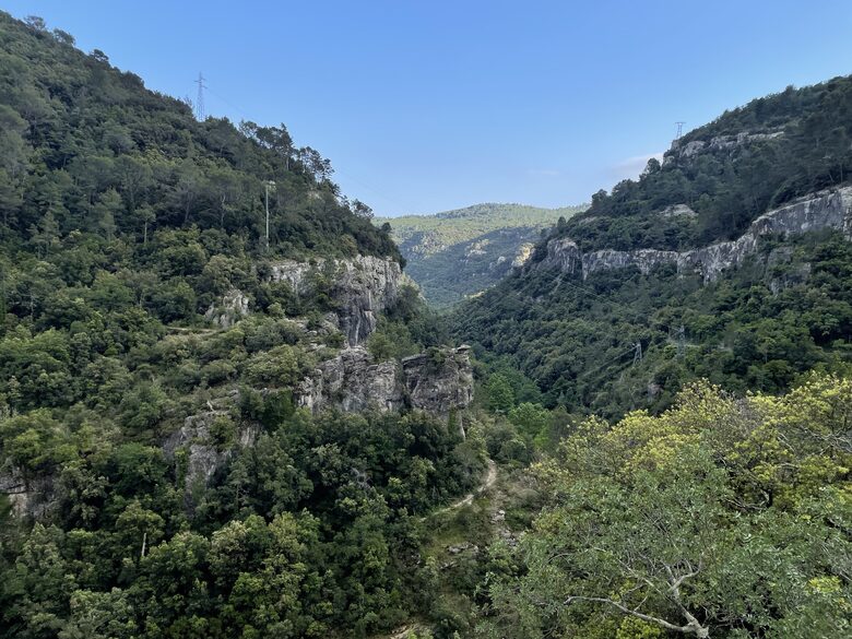 Refined Living with Riviera Views - Saint-Cézaire-sur-Siagne, France