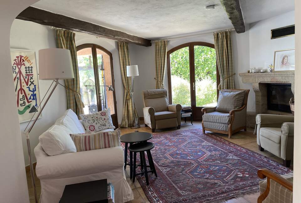 Refined Living with Riviera Views - Saint-Cézaire-sur-Siagne, France