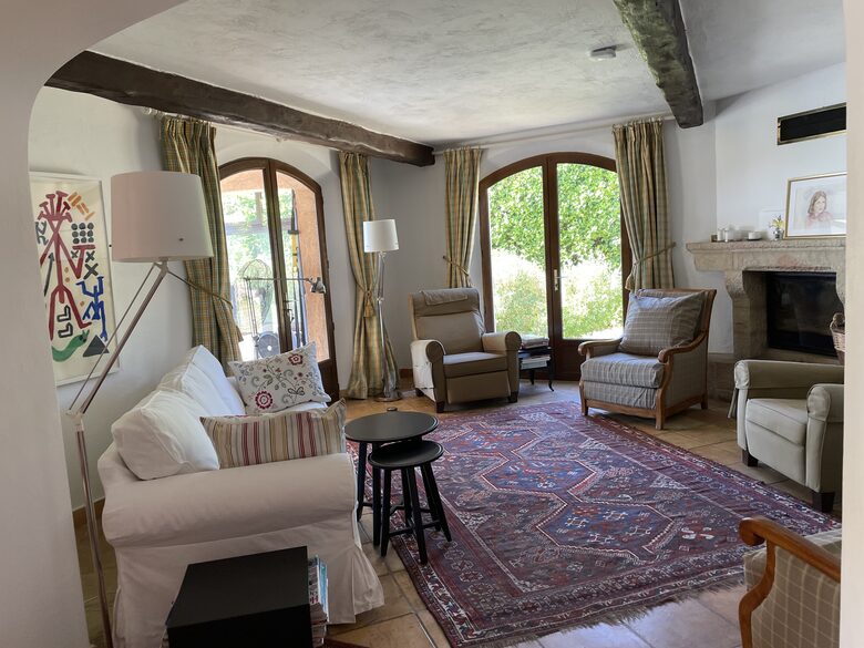 Refined Living with Riviera Views - Saint-Cézaire-sur-Siagne, France