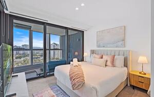 Modern Coastal Retreat in Surfers Paradise - Gold Coast, Australia