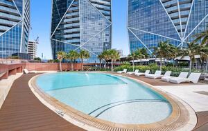 Modern Coastal Retreat in Surfers Paradise - Gold Coast, Australia