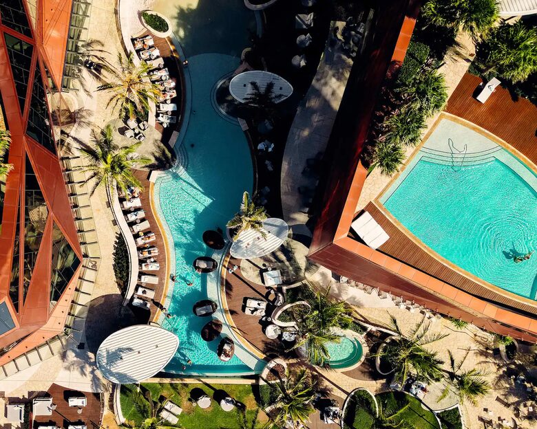 Modern Coastal Retreat in Surfers Paradise - Gold Coast, Australia