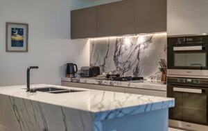 Modern Coastal Retreat in Surfers Paradise - Gold Coast, Australia