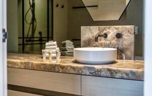 Modern Coastal Retreat in Surfers Paradise - Gold Coast, Australia