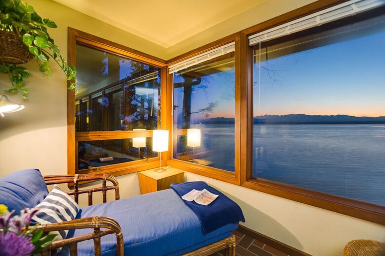 Whidbey Waterfront Haven - Greenbank, Washington