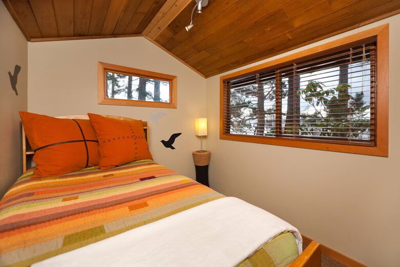 Whidbey Waterfront Haven - Greenbank, Washington