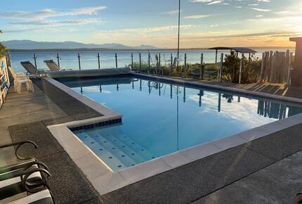 Whidbey Waterfront Haven - Greenbank, Washington