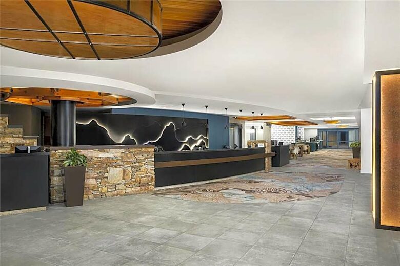 Hilton Whistler Resort & Spa | Adjoining Rooms - Whistler, Canada