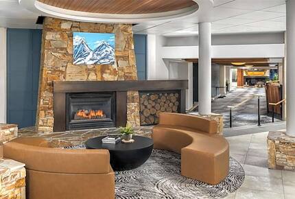 Hilton Whistler Resort & Spa | Adjoining Rooms - Whistler, Canada