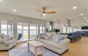 Charming Coastal Retreat on Florida’s Gulf Coast - Ruskin, Florida