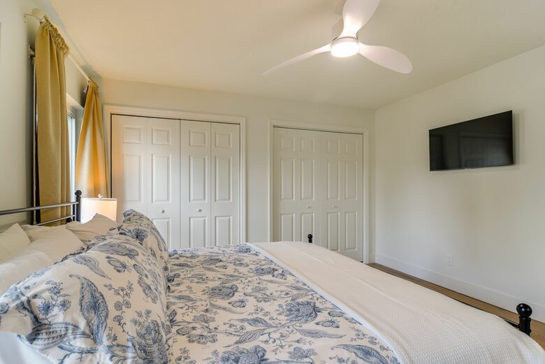 Charming Coastal Retreat on Florida’s Gulf Coast - Ruskin, Florida