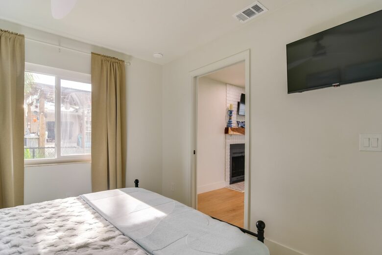 Charming Coastal Retreat on Florida’s Gulf Coast - Ruskin, Florida