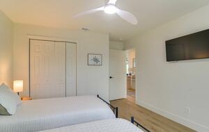 Charming Coastal Retreat on Florida’s Gulf Coast - Ruskin, Florida