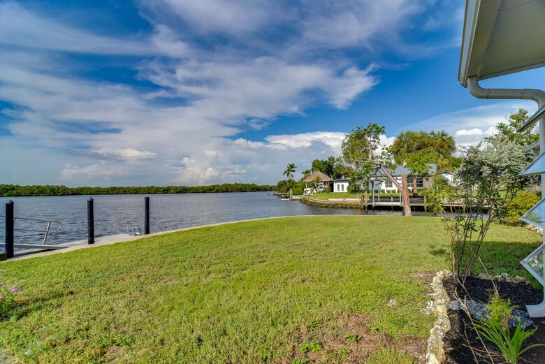 Charming Coastal Retreat on Florida’s Gulf Coast - Ruskin, Florida