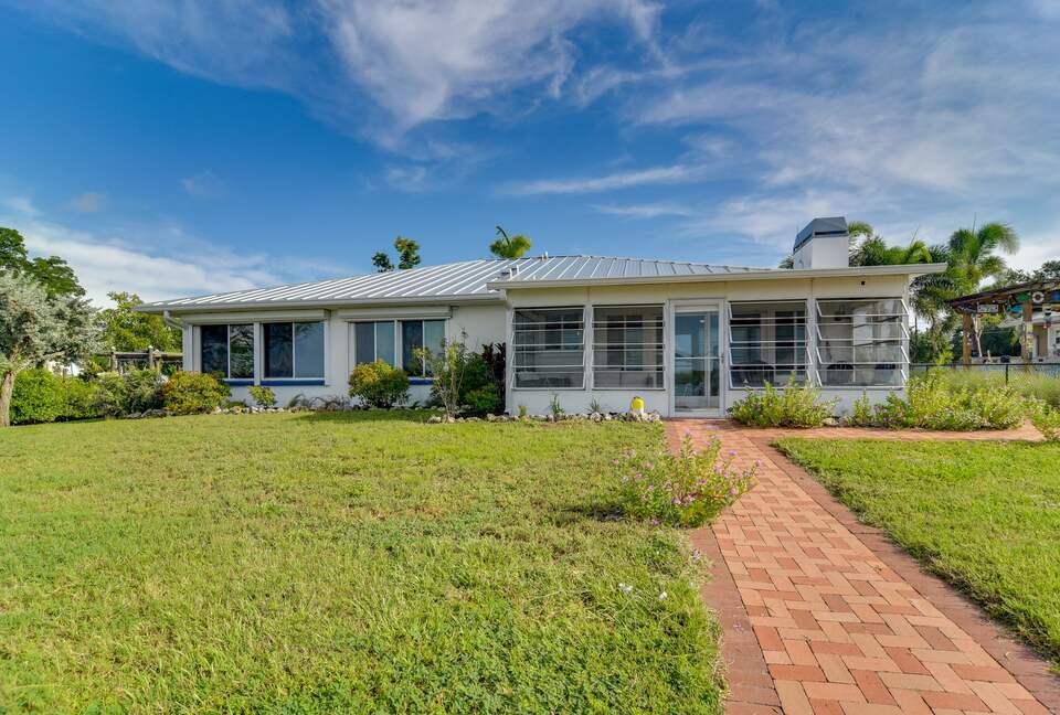 Charming Coastal Retreat on Florida’s Gulf Coast - Ruskin, Florida