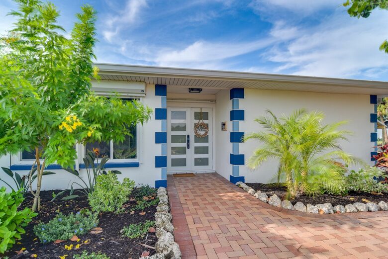 Charming Coastal Retreat on Florida’s Gulf Coast - Ruskin, Florida