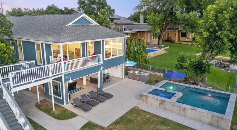 Perfect Lakehouse Getaway on Lake LBJ - Horseshoe Bay/Kingsland - Kingsland, Texas