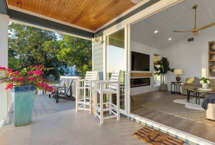 Perfect Lakehouse Getaway on Lake LBJ - Horseshoe Bay/Kingsland - Kingsland, Texas