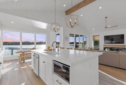 Perfect Lakehouse Getaway on Lake LBJ - Horseshoe Bay/Kingsland - Kingsland, Texas