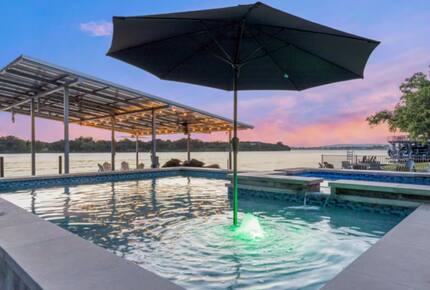 Perfect Lakehouse Getaway on Lake LBJ - Horseshoe Bay/Kingsland - Kingsland, Texas