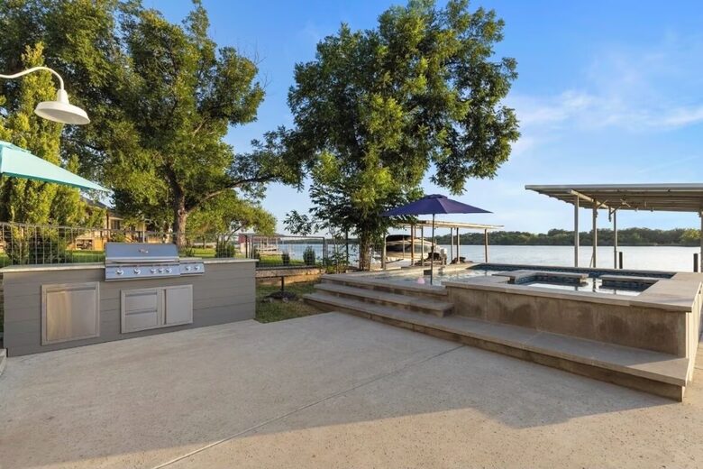 Perfect Lakehouse Getaway on Lake LBJ - Horseshoe Bay/Kingsland - Kingsland, Texas