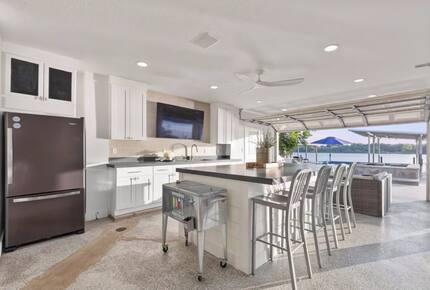 Perfect Lakehouse Getaway on Lake LBJ - Horseshoe Bay/Kingsland - Kingsland, Texas