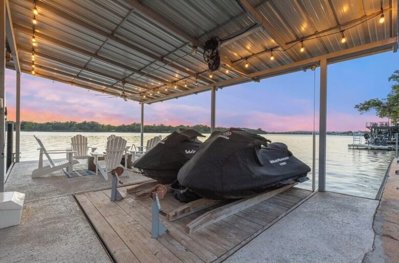 Perfect Lakehouse Getaway on Lake LBJ - Horseshoe Bay/Kingsland - Kingsland, Texas