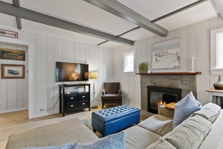 Charming Cottage Retreat with Lake Access in Fontana - Fontana-on-Geneva Lake, Wisconsin