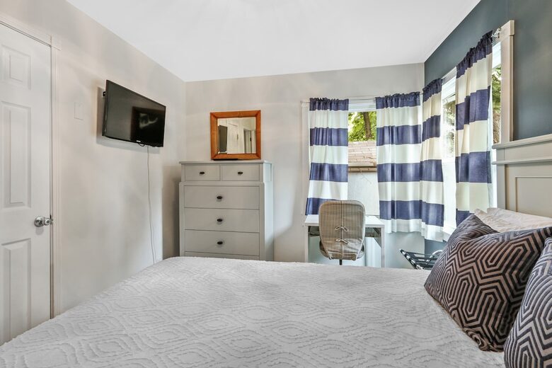 Charming Cottage Retreat with Lake Access in Fontana - Fontana-on-Geneva Lake, Wisconsin