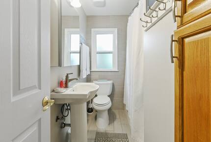 Charming Cottage Retreat with Lake Access in Fontana - Fontana-on-Geneva Lake, Wisconsin