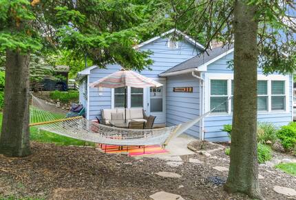 Charming Cottage Retreat with Lake Access in Fontana - Fontana-on-Geneva Lake, Wisconsin