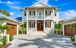 Grand Canal-Side Haven in Holmes Beach - Holmes Beach, Florida