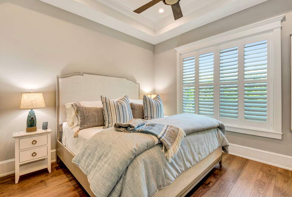 Grand Canal-Side Haven in Holmes Beach - Holmes Beach, Florida