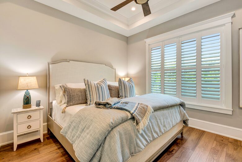 Grand Canal-Side Haven in Holmes Beach - Holmes Beach, Florida