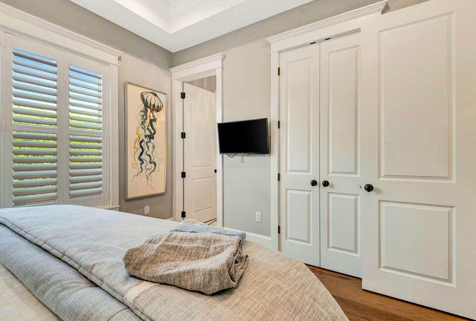 Grand Canal-Side Haven in Holmes Beach - Holmes Beach, Florida