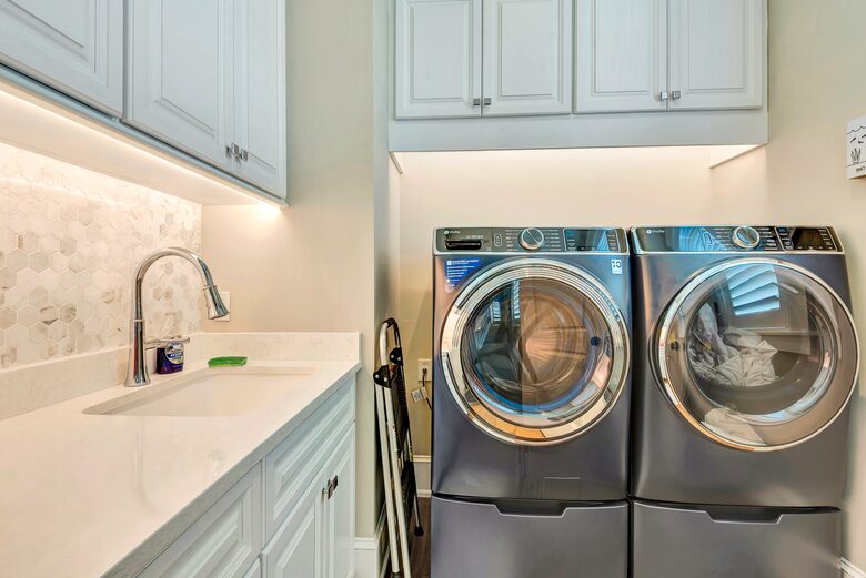 Grand Canal-Side Haven in Holmes Beach - Holmes Beach, Florida