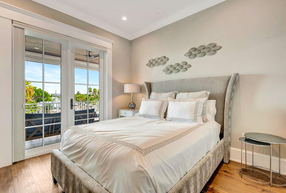 Grand Canal-Side Haven in Holmes Beach - Holmes Beach, Florida