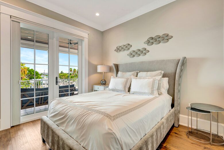 Grand Canal-Side Haven in Holmes Beach - Holmes Beach, Florida